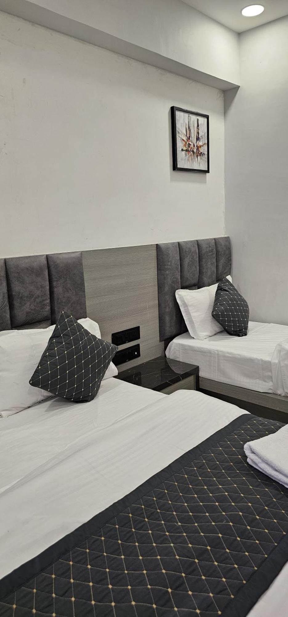 Hotel Allen Ahmadábád Kültér fotó