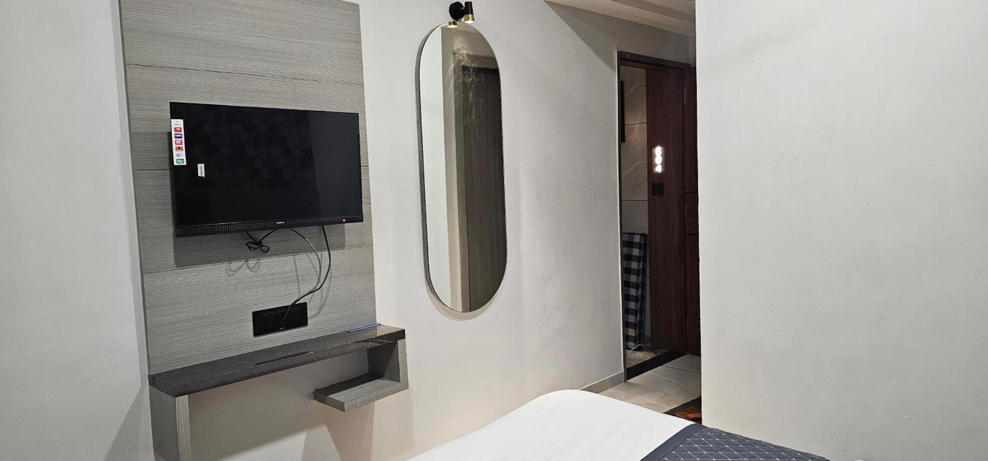 Hotel Allen Ahmadábád Kültér fotó