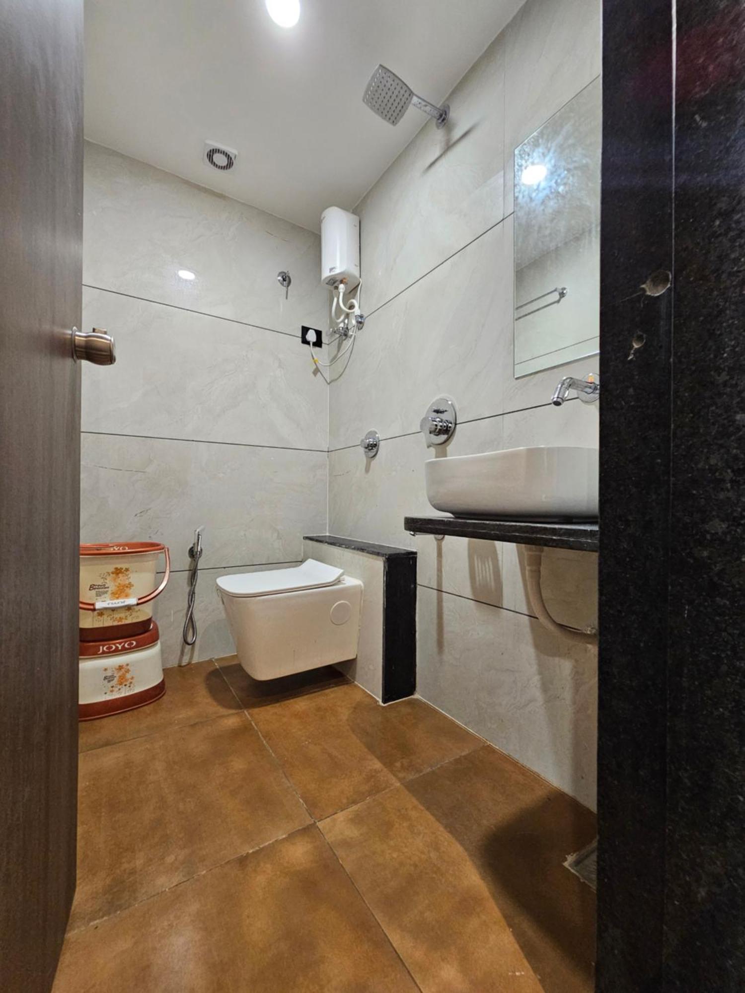 Hotel Allen Ahmadábád Kültér fotó